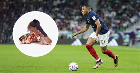 what shoes does mbappe wear